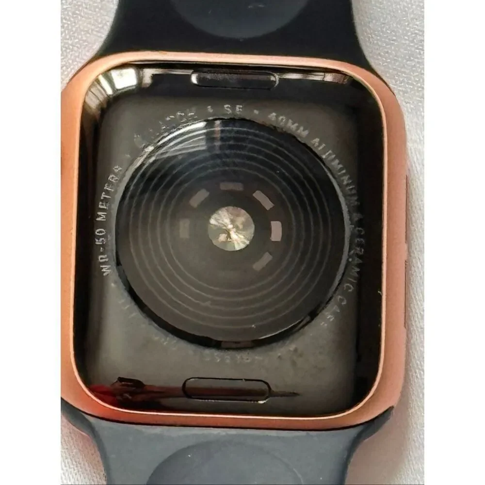 Apple Watch SE 40mm 32GB A2353 Aluminum Gold/Charger